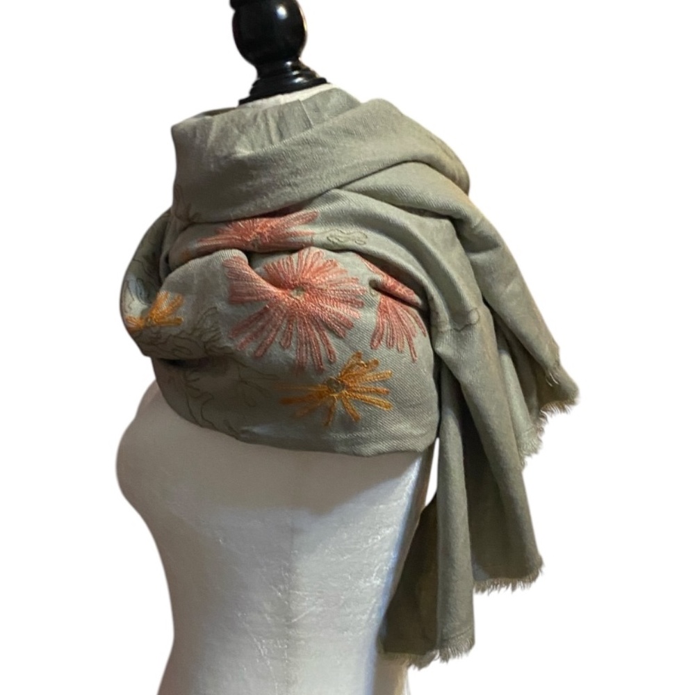 Vintage embroidered wool blend scarf/wrap/shawl